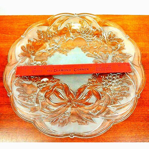 KIG Indonesia Fruitella Fruit Plate 15" Embossed Round Christmas Holiday Platter - Picture 4 of 7